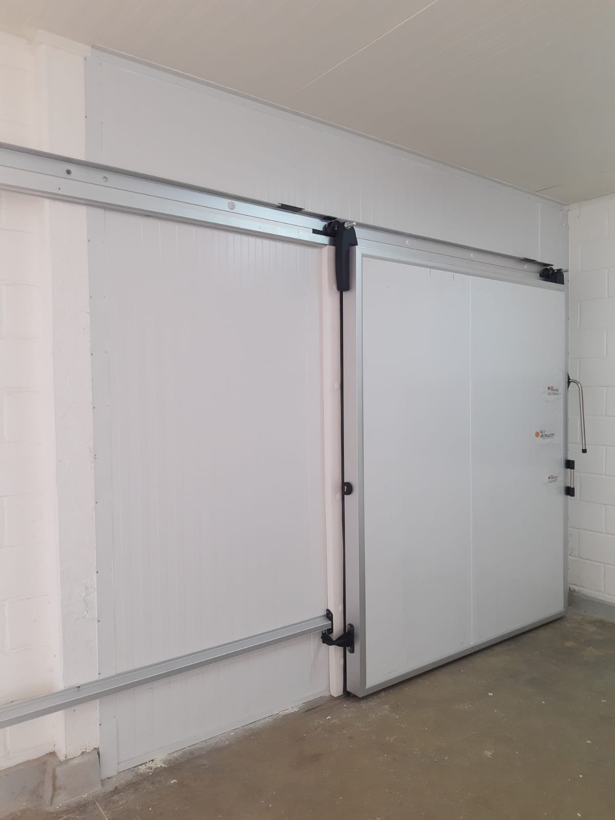 PORTA DE CORRER DA INDUSTRIA CORTE 84